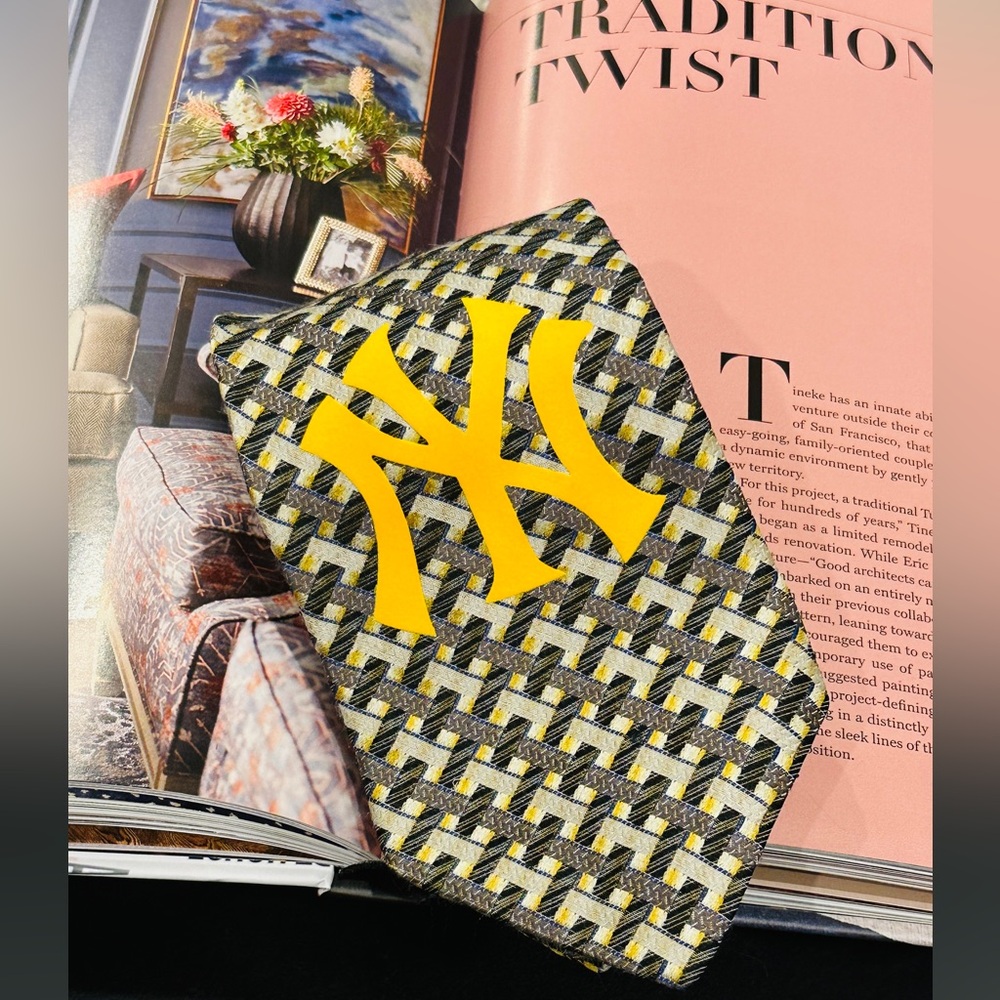 Unisex Vintage Pure Silk Mens Tie Abstract Pattern Woven Necktie